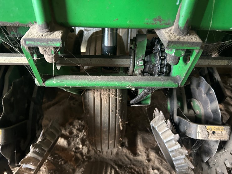john-deere-1750-image-17