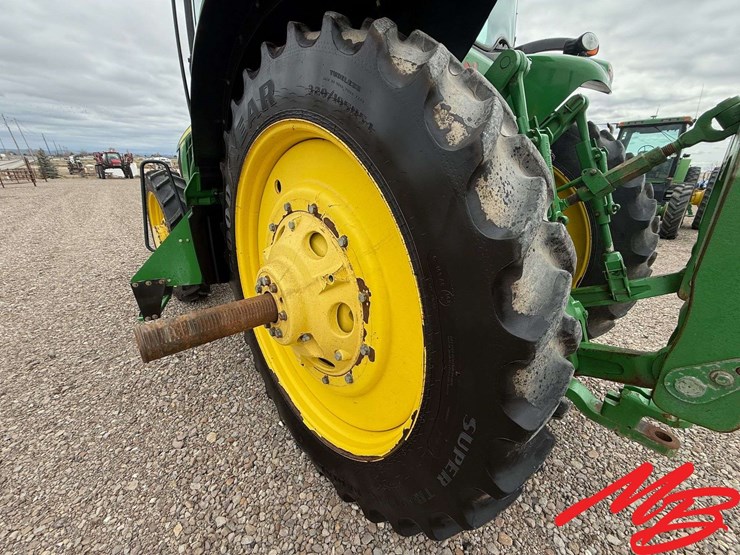 2013-john-deere-8285r-image-16