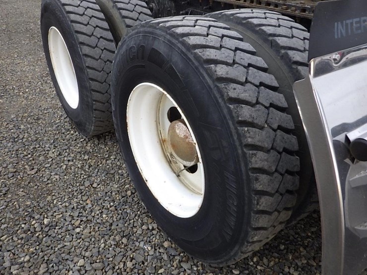 2016-international-prostar-image-33