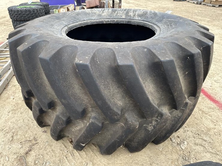 #92-•-firestone-30.5-x-32-tire-image-4