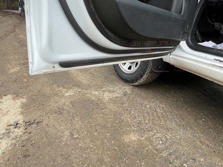 2020-chevrolet-2500hd-image-16