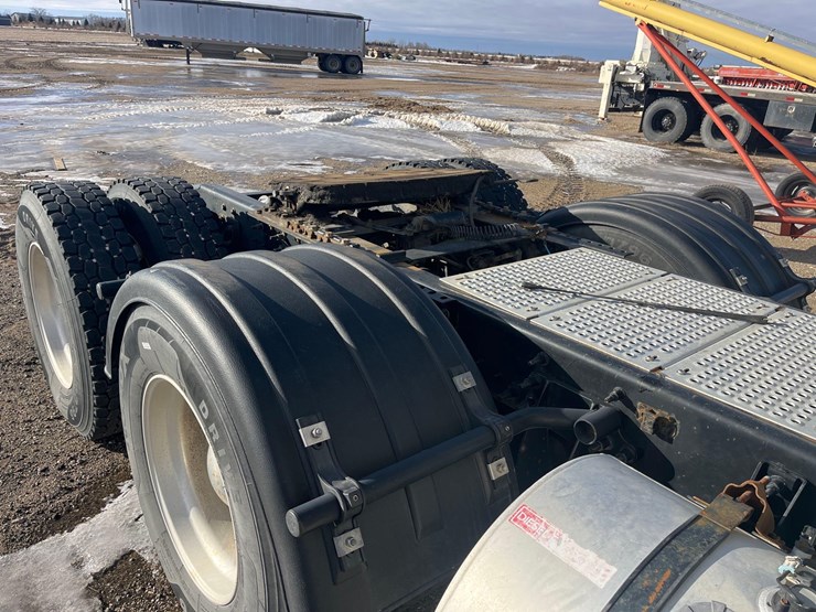 2015-international-prostar-image-22