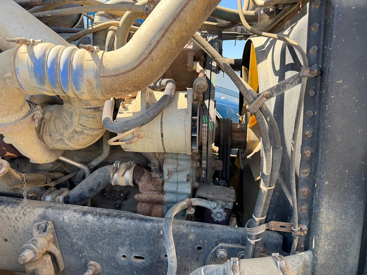 #42453-•-1996-freightliner-daycab-truck-tractor-vin:-1fupdcxb8th744360-image-53