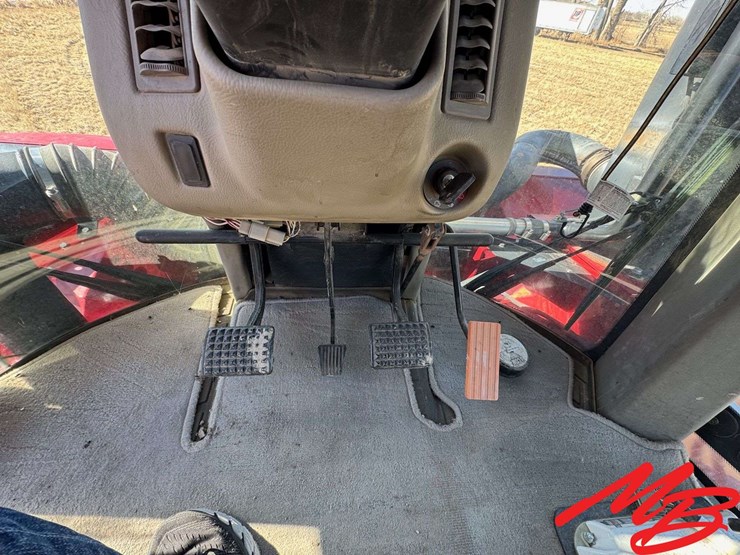 2014-case-ih-400-image-25