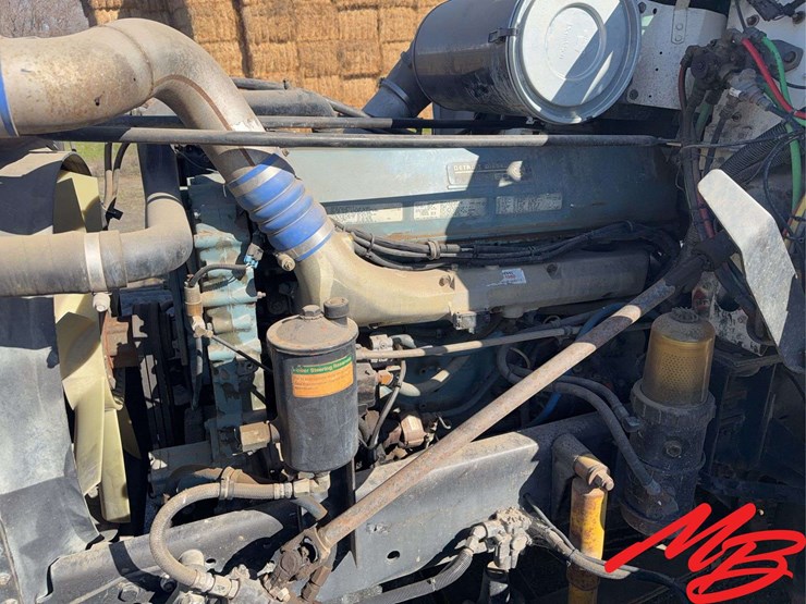 1997-freightliner-fld120-image-21