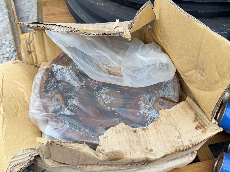 tractor-tires,-grease-and-air-cleaner-image-10