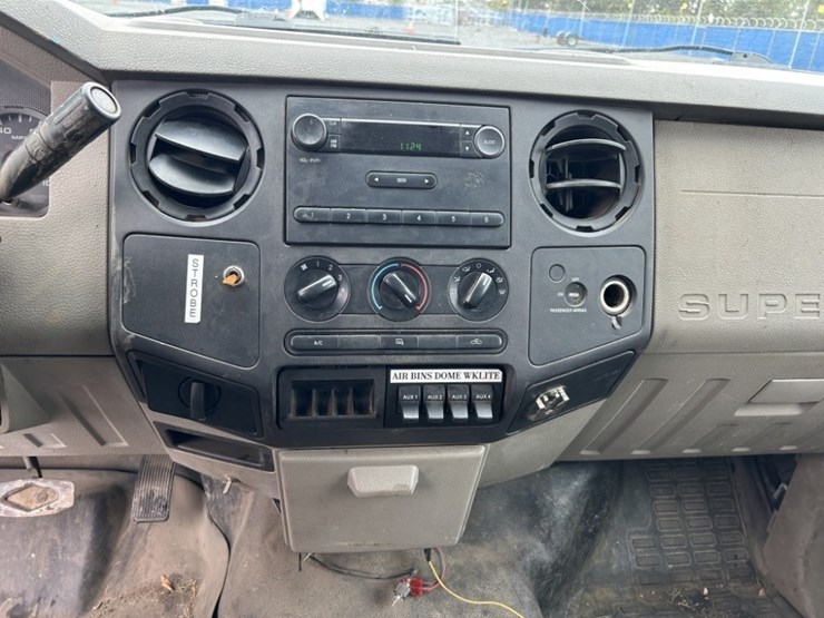 2010-ford-f550-xl-sd-image-27