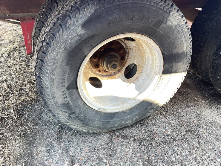 #1091-•-heavy-gooseneck-flatbed-trailer-with-hoist-(no-title)-image-13