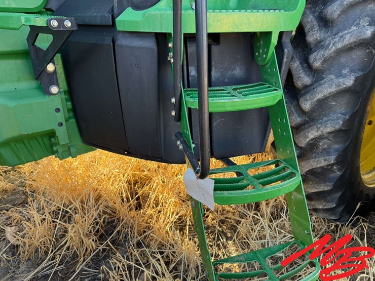 2010-john-deere-8245r-image-15