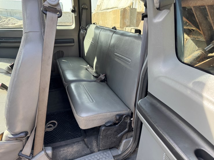 2005-ford-f350-xl-image-26