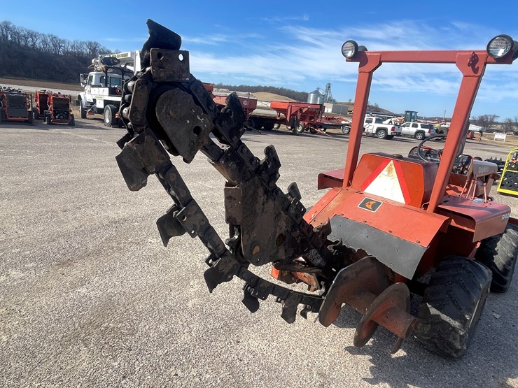 1975-ditch-witch-r40-image-13