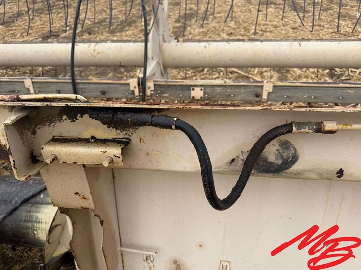 new-holland-960-image-16