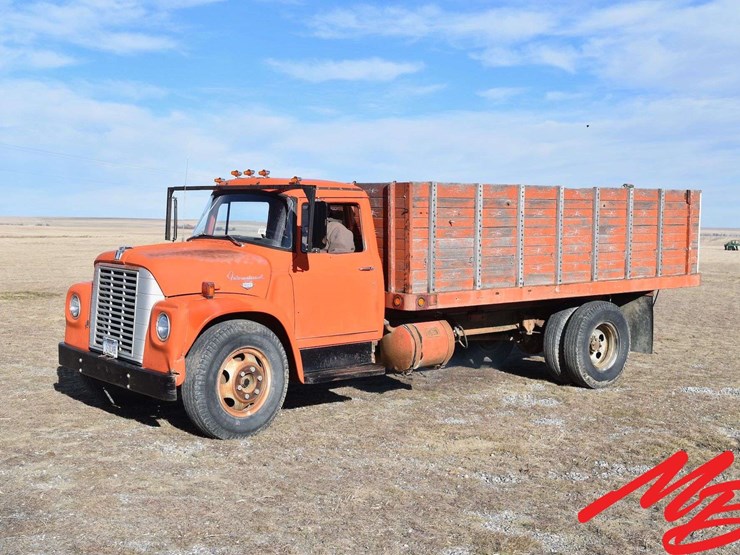 1971-international-loadstar-image-1