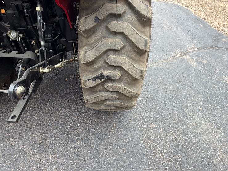 #1022-•-mahindra-2638-tractor-with-loader-(eau-claire,-wi)-image-36