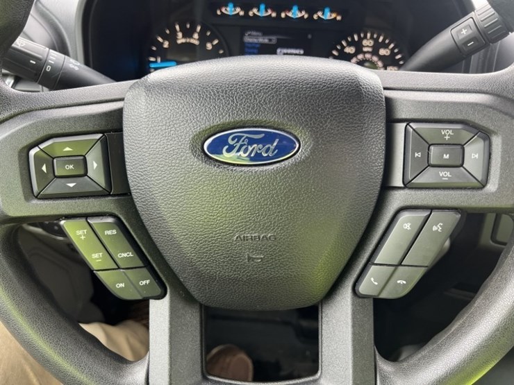 2016-ford-f150-image-25