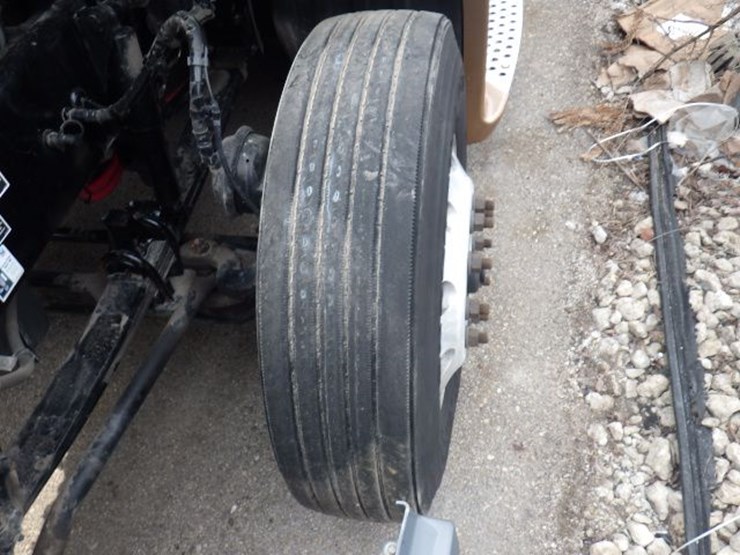 2022-kenworth-t680-image-26