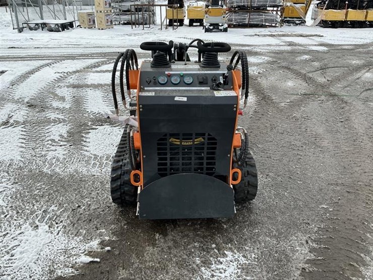 #1014-•-unused-landhero-lhr‑me380x1-mini-skid-steer-loader-image-4