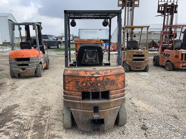 toyota-4000lb-forklift-image-3