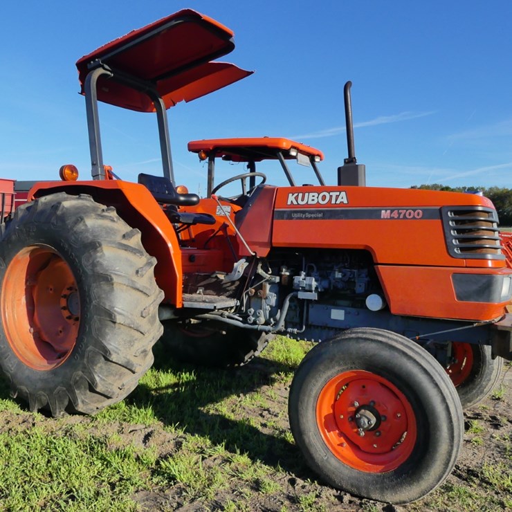 KUBOTA M4700