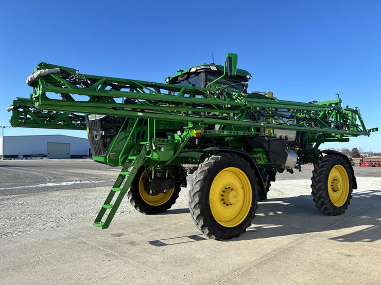 2022-john-deere-410r-image-10