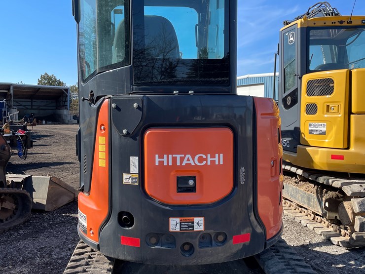 hitachi-zx30u-image-5