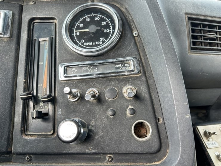 1994-ford-l8000-image-25