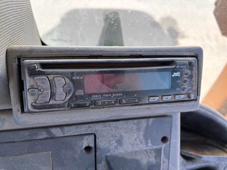 2002-case-590sl-image-34