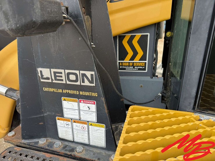 1996-leon-1000-image-12