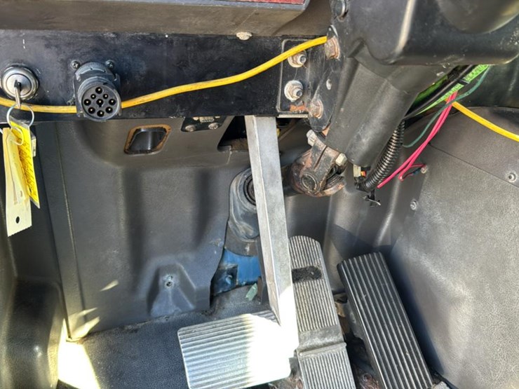 2000-international-9900-image-45