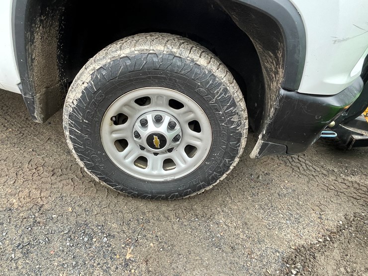 2020-chevrolet-2500hd-image-64