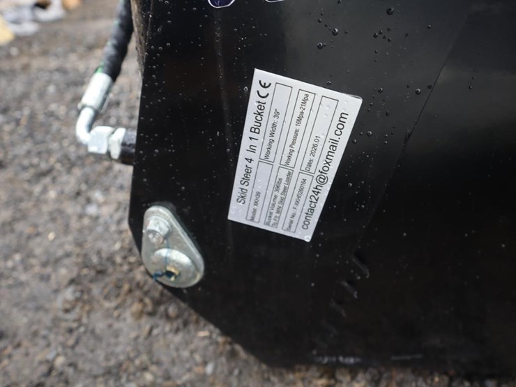 future-mini-skid-steer-4-in-1-bucket-image-5