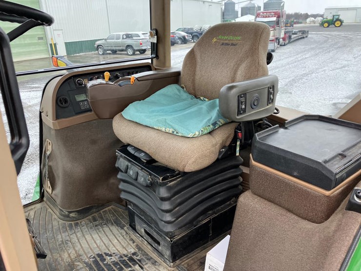 2008-john-deere-8130-image-25