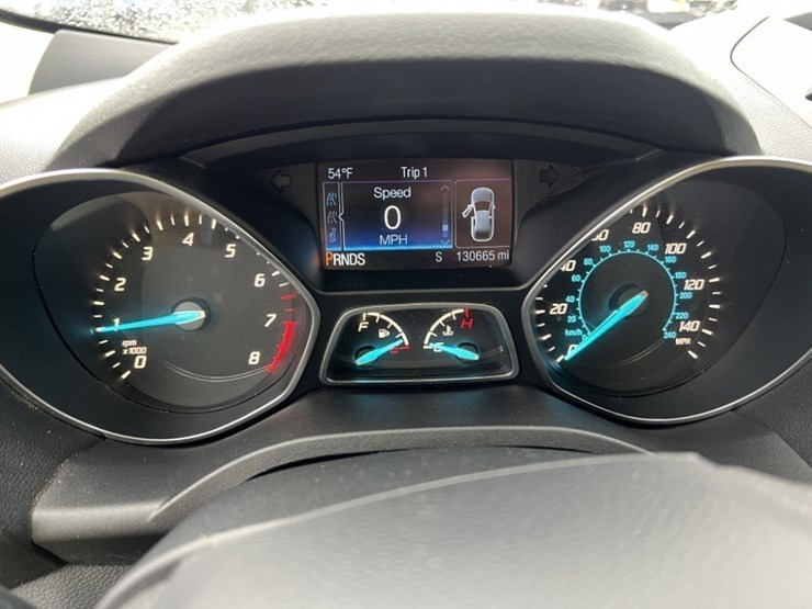 2016-ford-escape-image-28