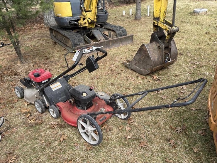 (2)-push-mowers-image-2