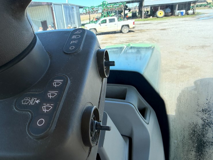 2010-john-deere-8270r-image-74