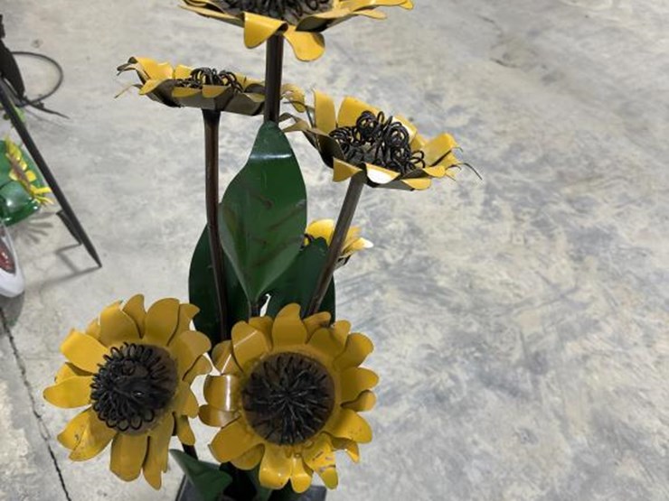 #94-•-sunflower-metal-decor-image-2