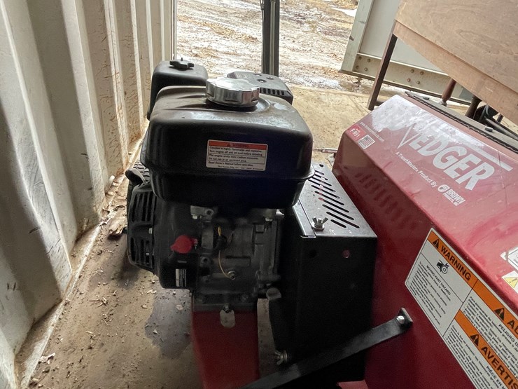 #2001-•-bed-edger-image-11