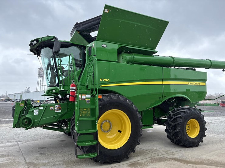 2023-john-deere-s780-image-8