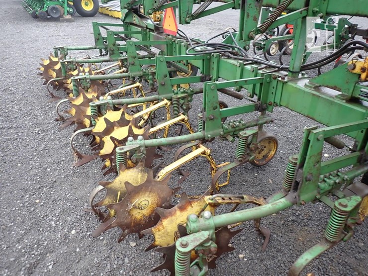 john-deere-85-image-6