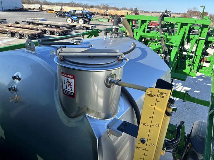 2022-john-deere-410r-image-74