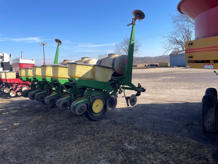john-deere-7000-image-3