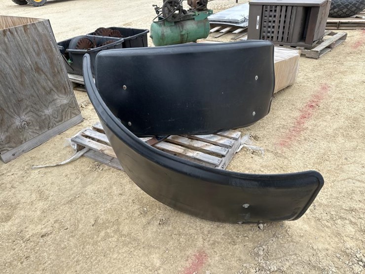 #43-•-new-holland-front-end-fender-image-1