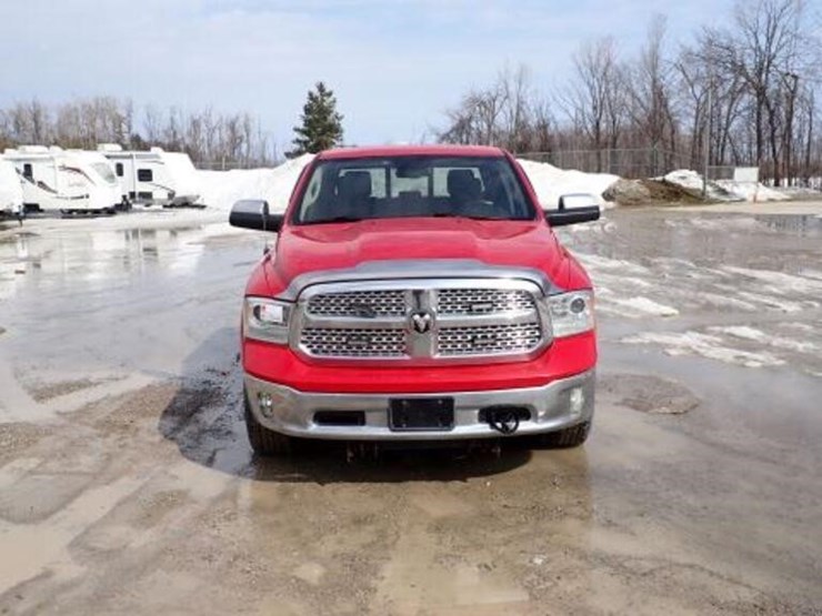 2018-ram-1500-laramie-image-8