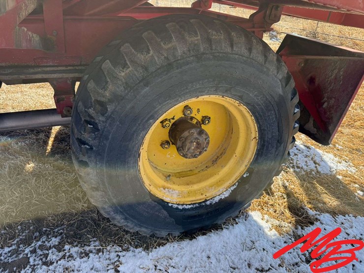 new-holland-1069-image-25