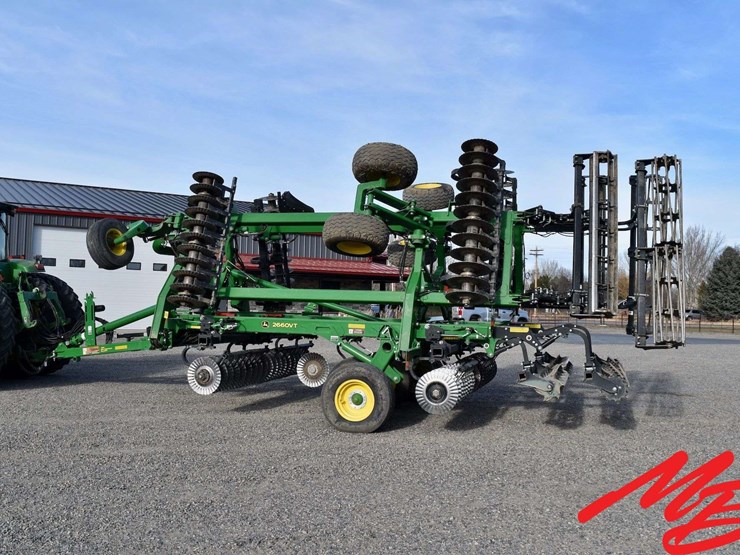 2019-john-deere-2660vt-image-4