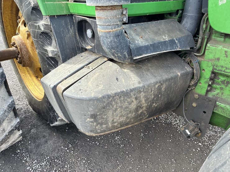 2004-john-deere-8320-image-14