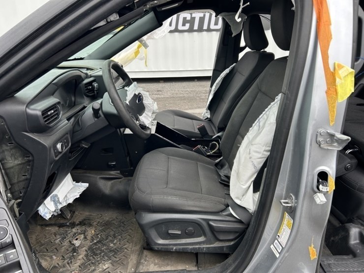 2020-ford-explorer-image-10