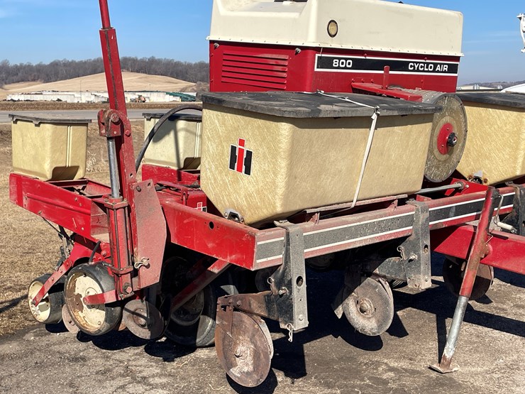 case-ih-800-image-24