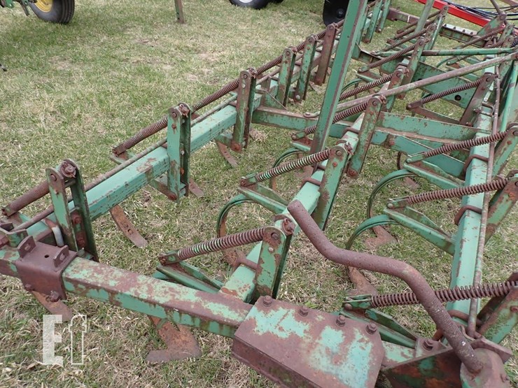 john-deere-c10-image-2