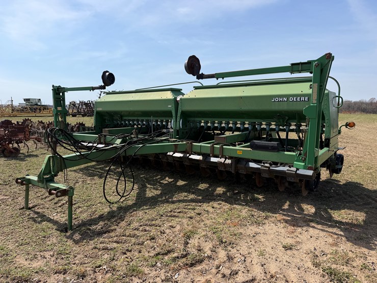 john-deere-1560-image-2